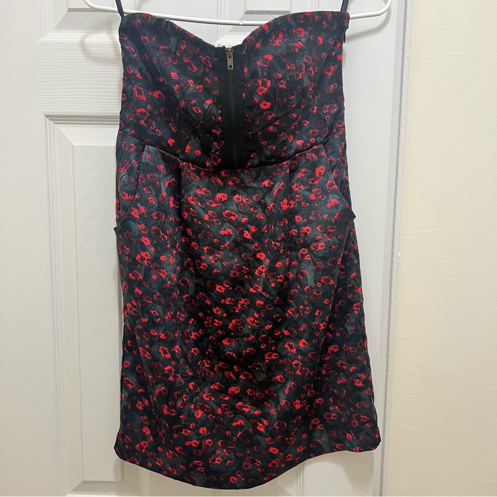 Silence + Noise strapless satin little black and red floral dot dress Small